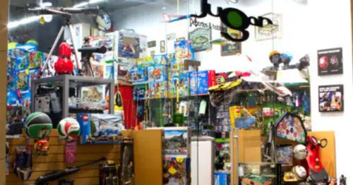 JUGAR DEPORTES & HOBBIES CALLE 185 CON 45 JUGAR DEPORTES & HOBBIES CALLE 185 CON 45